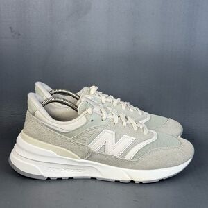 New Balance 997R athletic sneaker shoes men’s size 10